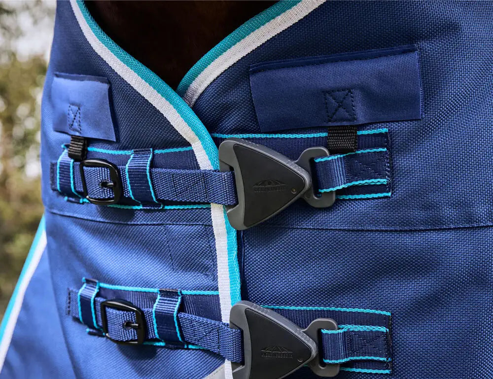 Weatherbeeta Comfitec Ultra Hardi 220g Turnout Rug,  Detach-a-Neck, 1800 Denier