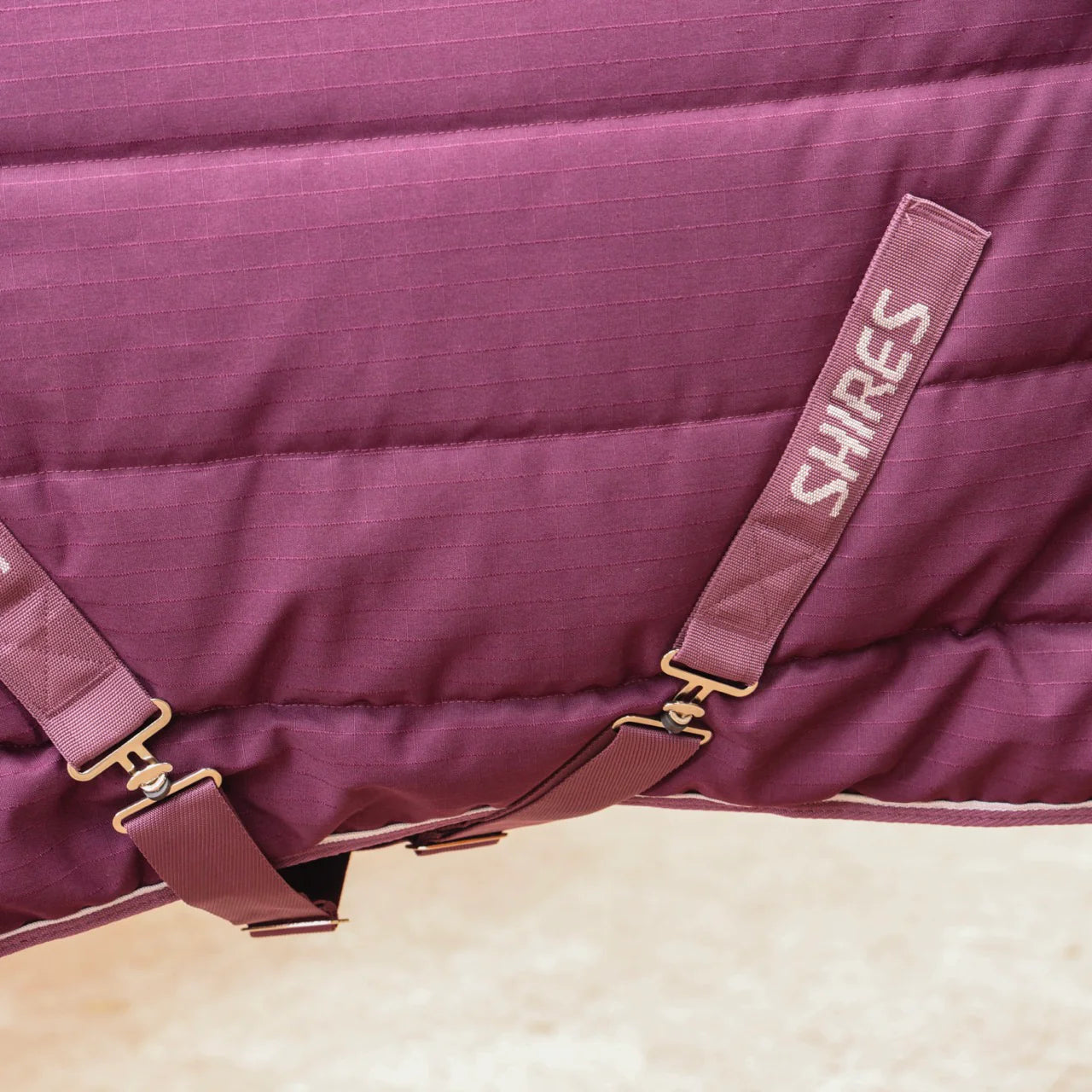 Shires Tempest Original 300G Heavyweight Standard Neck Horse Stable Rug,4'0-7'3