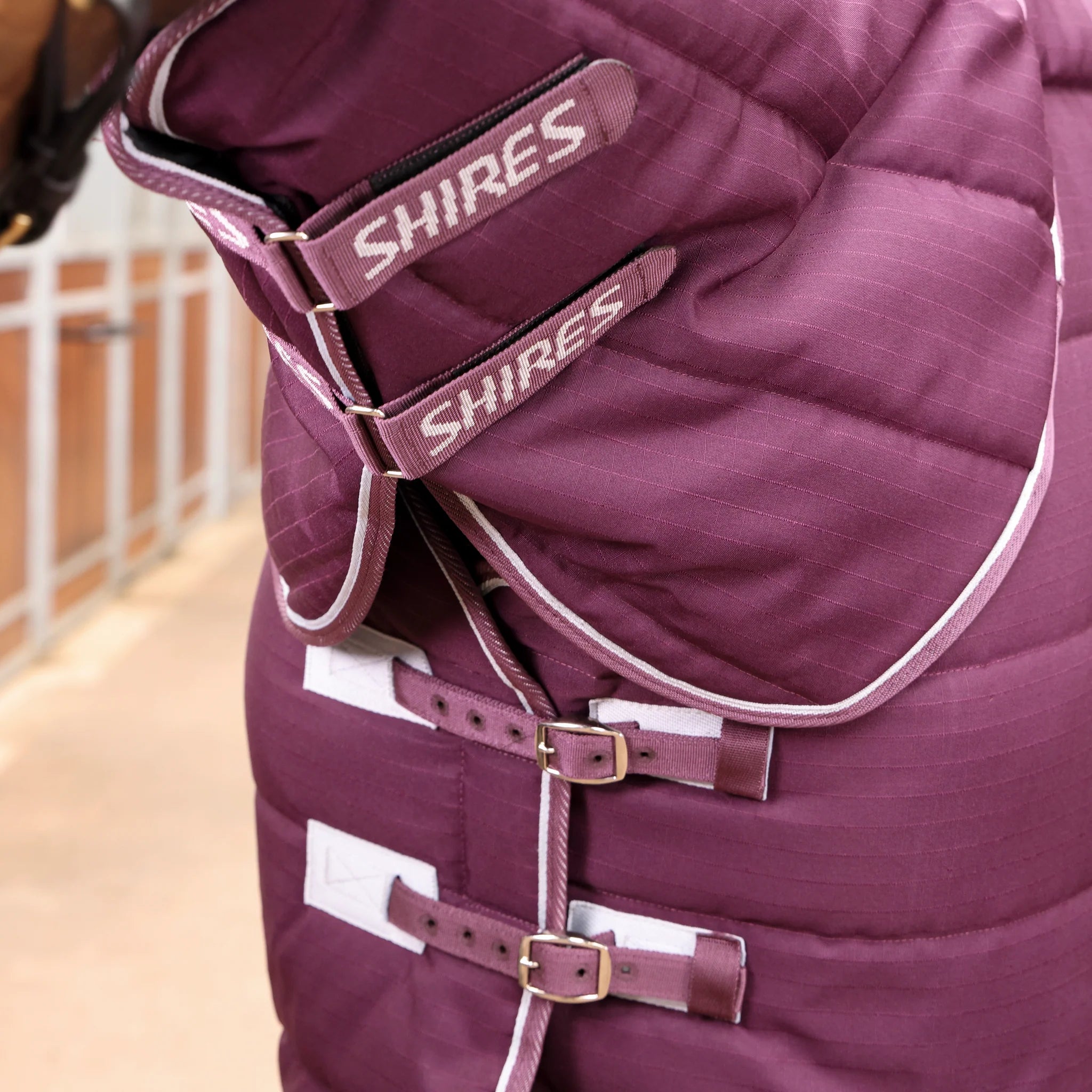 Shires Tempest Original 300G Heavyweight Combo Full Neck Horse Stable Rug, 4-7'3
