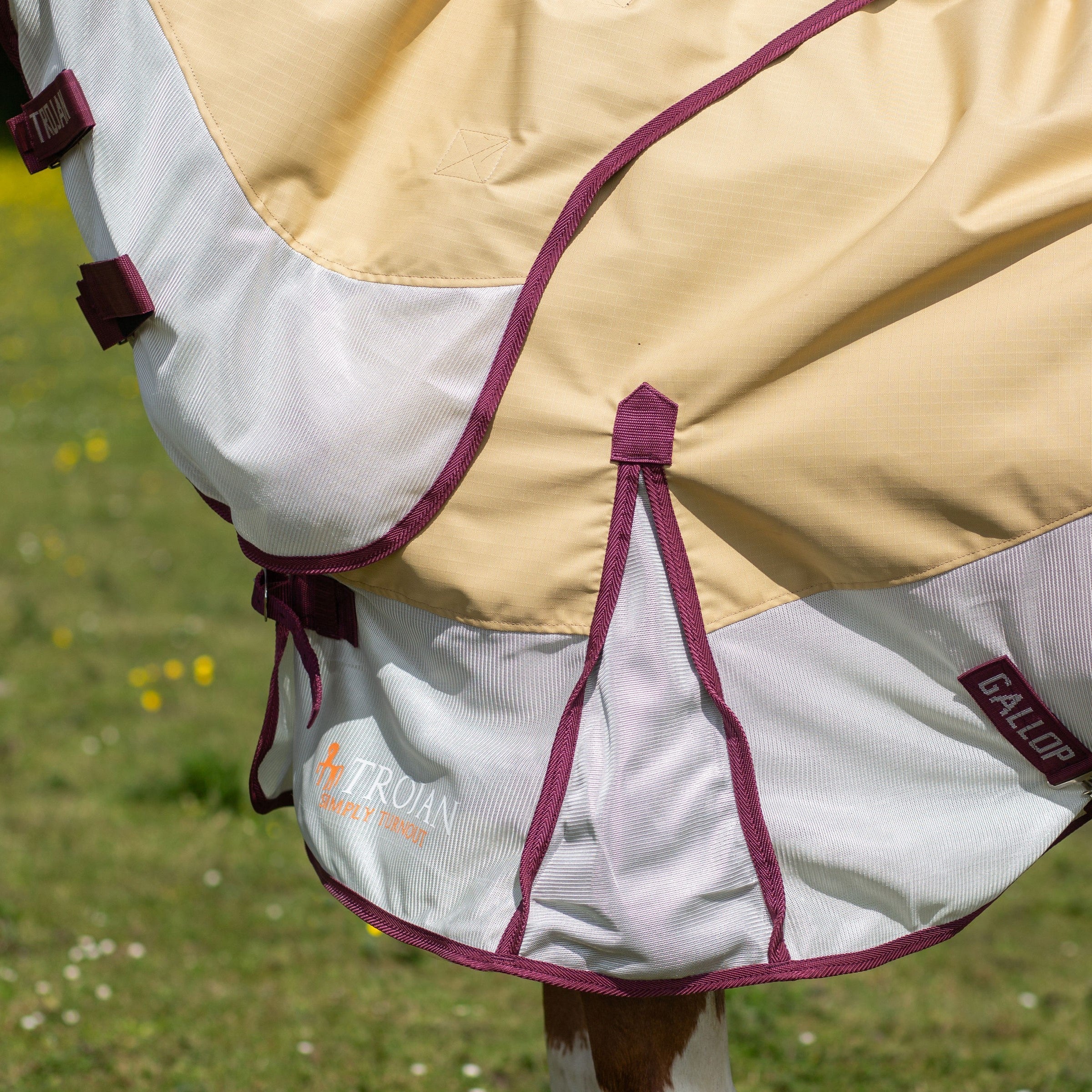 Gallop Trojan Dual 0g Turnout Fly Rug and Neck Set, Beige/White