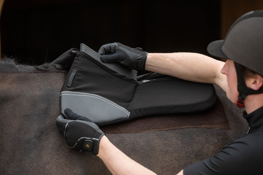 Rhinegold Pro Shock Absorber Memory Foam Saddle Riser Pad, Black, Pony,Cob,Full