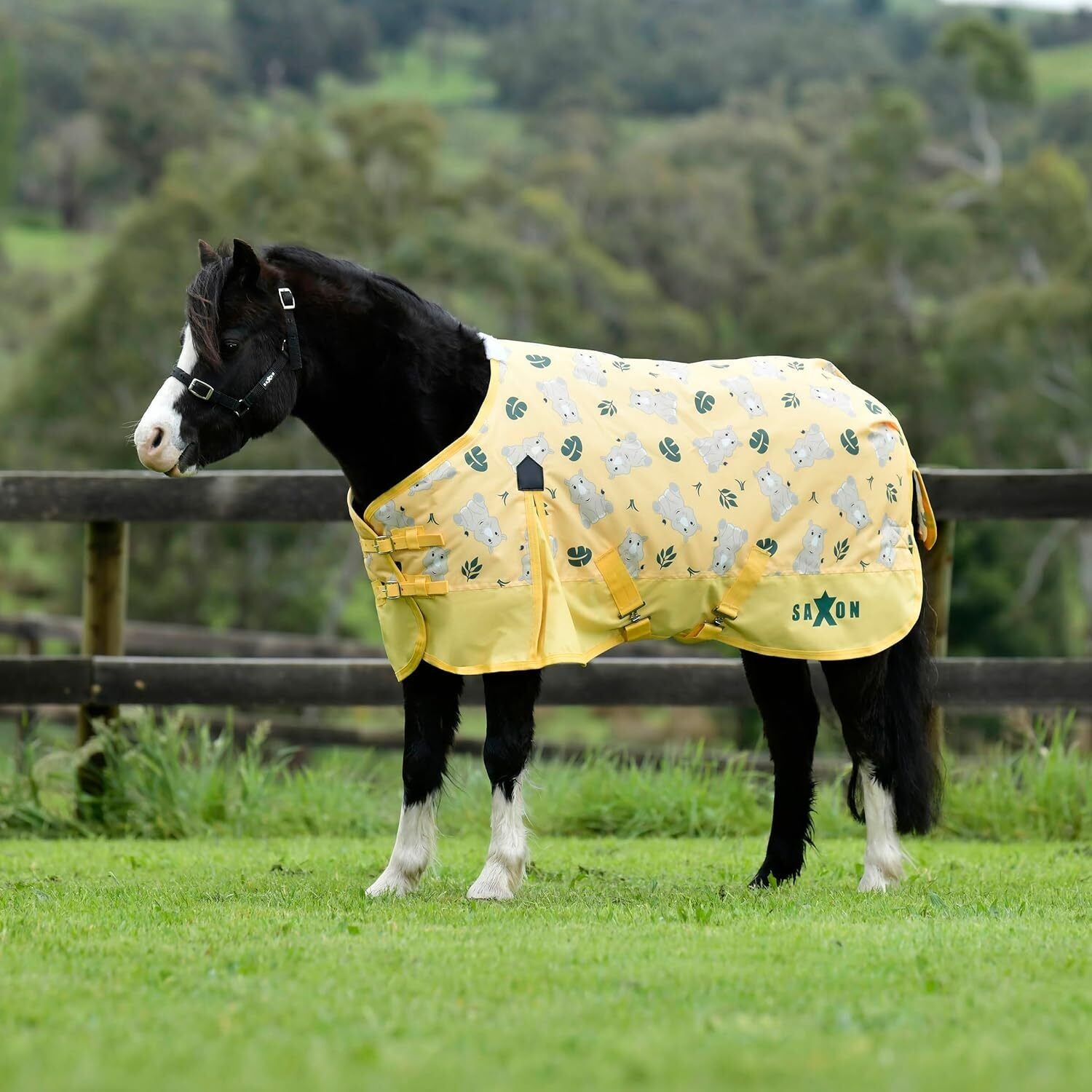 Picture of Saxon 180g Standard Neck Pony Turnout Rug,  Mediumweight, Rhino Design