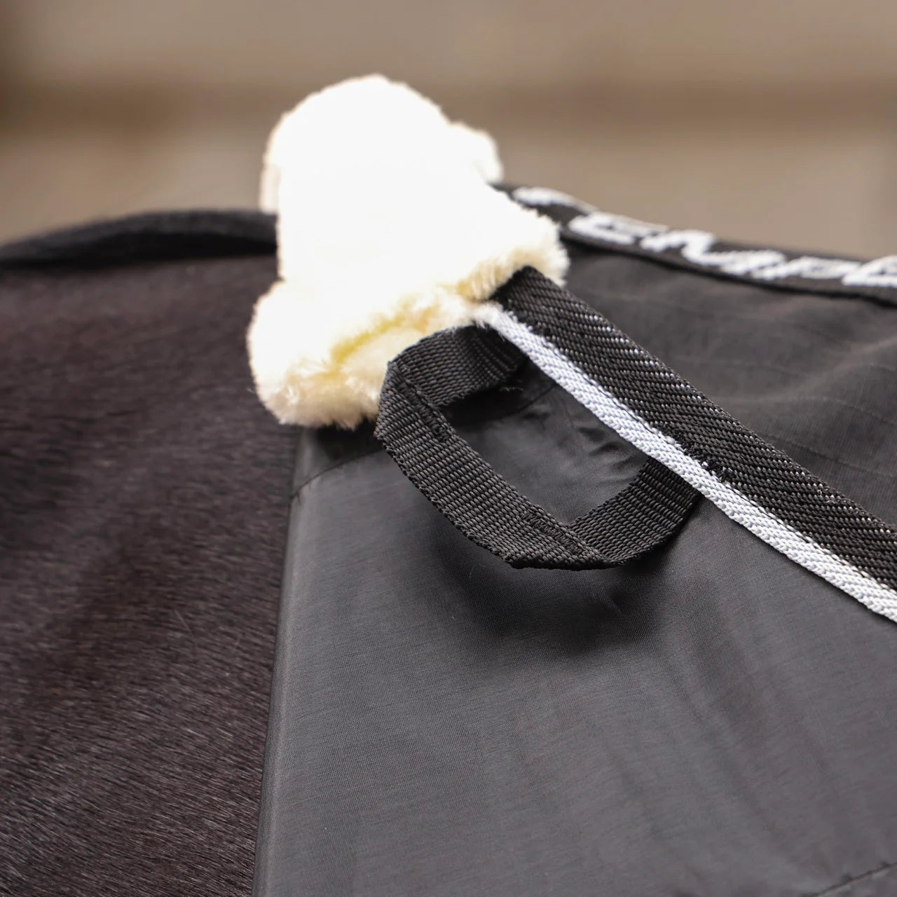 Shires Tempest Original 0G Lightweight Std Neck Horse Stable Rug, 4'0"-7'3"