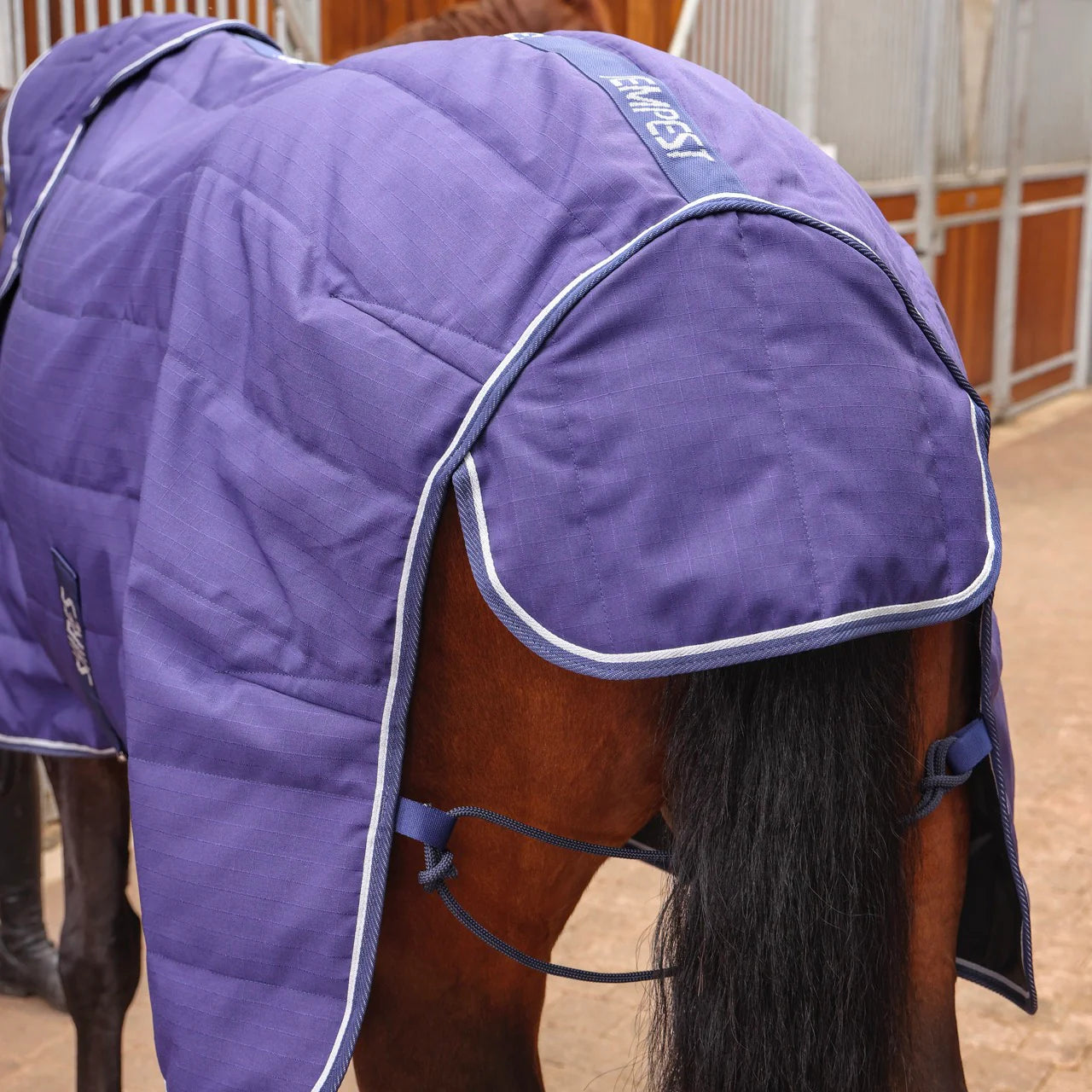 Shires Tempest Original 100G Lightweight Stable Horse Rug And Neck Set, 4'0-7'3