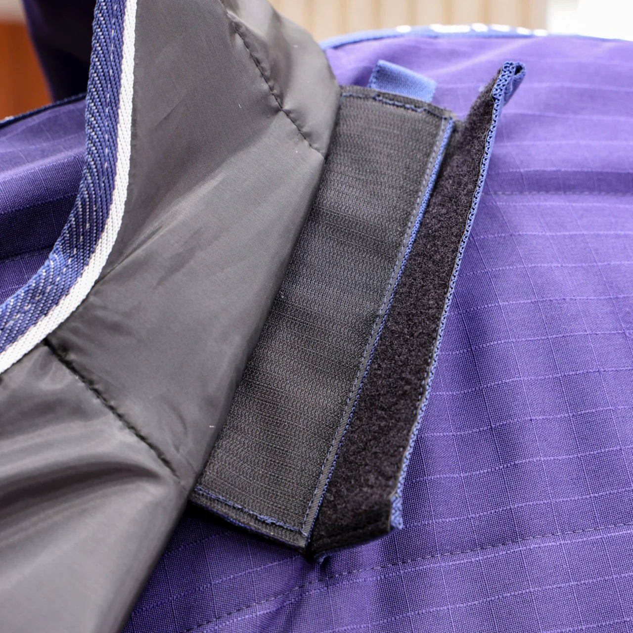 Shires Tempest Original 100G Lightweight Stable Horse Rug And Neck Set, 4'0-7'3