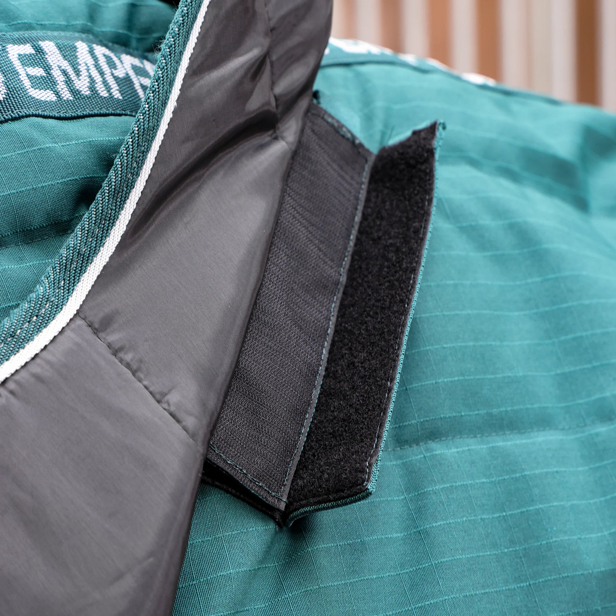 Shires Tempest Original 200G Mediumweight Stable Horse Rug And Neck Set, 4'0-7'3