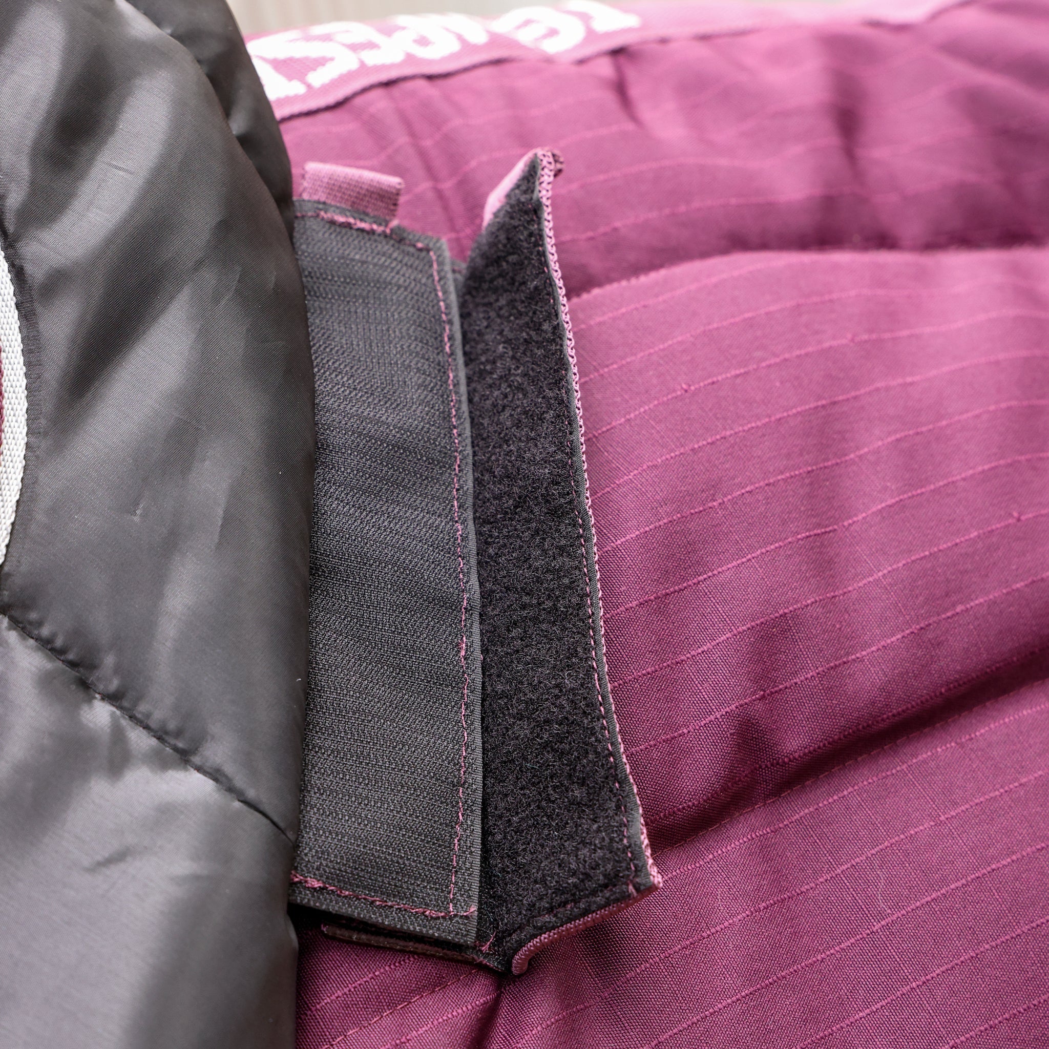 Shires Tempest Original 300G Heavyweight Stable Horse Rug And Neck Set, 4'0-7'3"