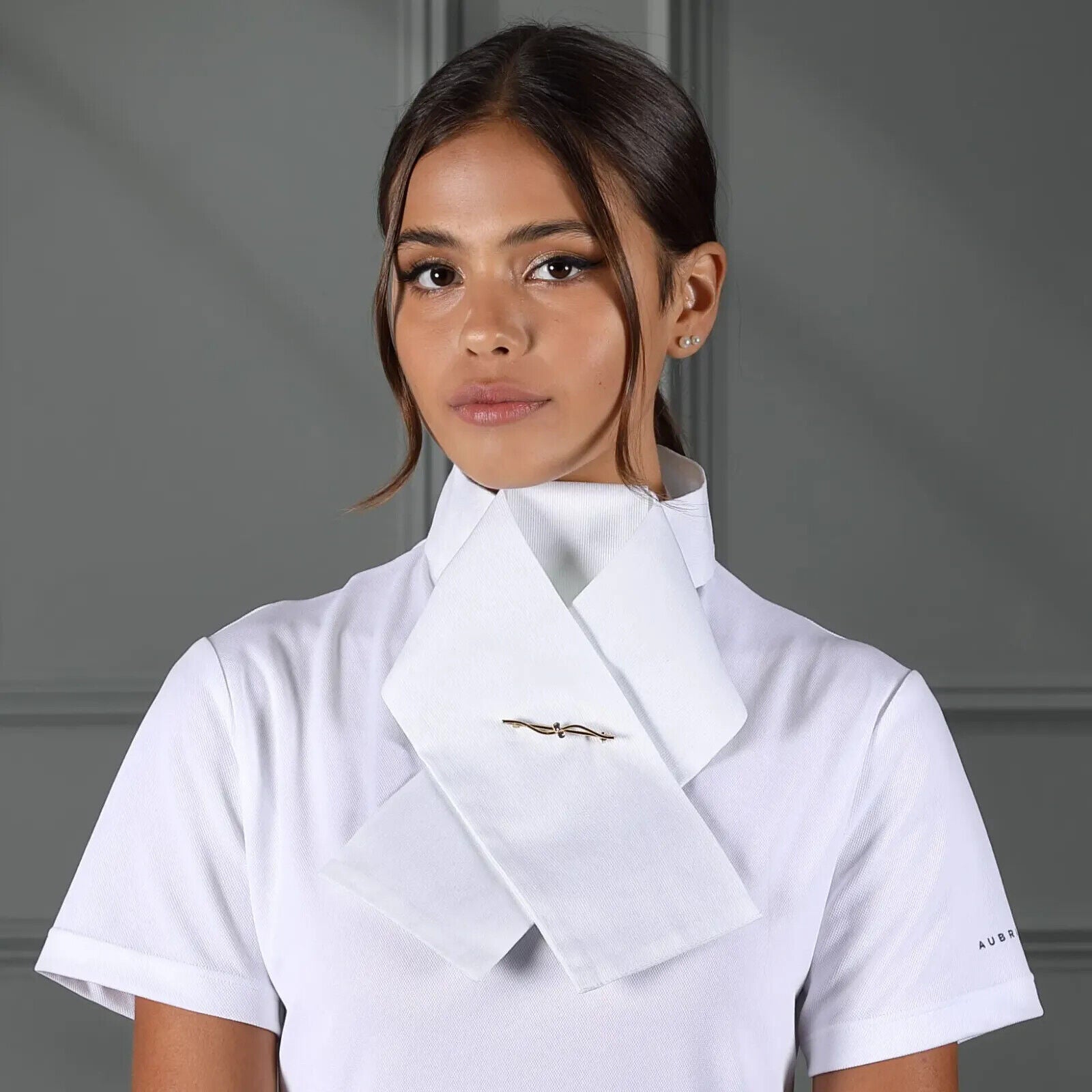 Picture of Shires Aubrion Ready Tied Stock, White, 3 Sizes.