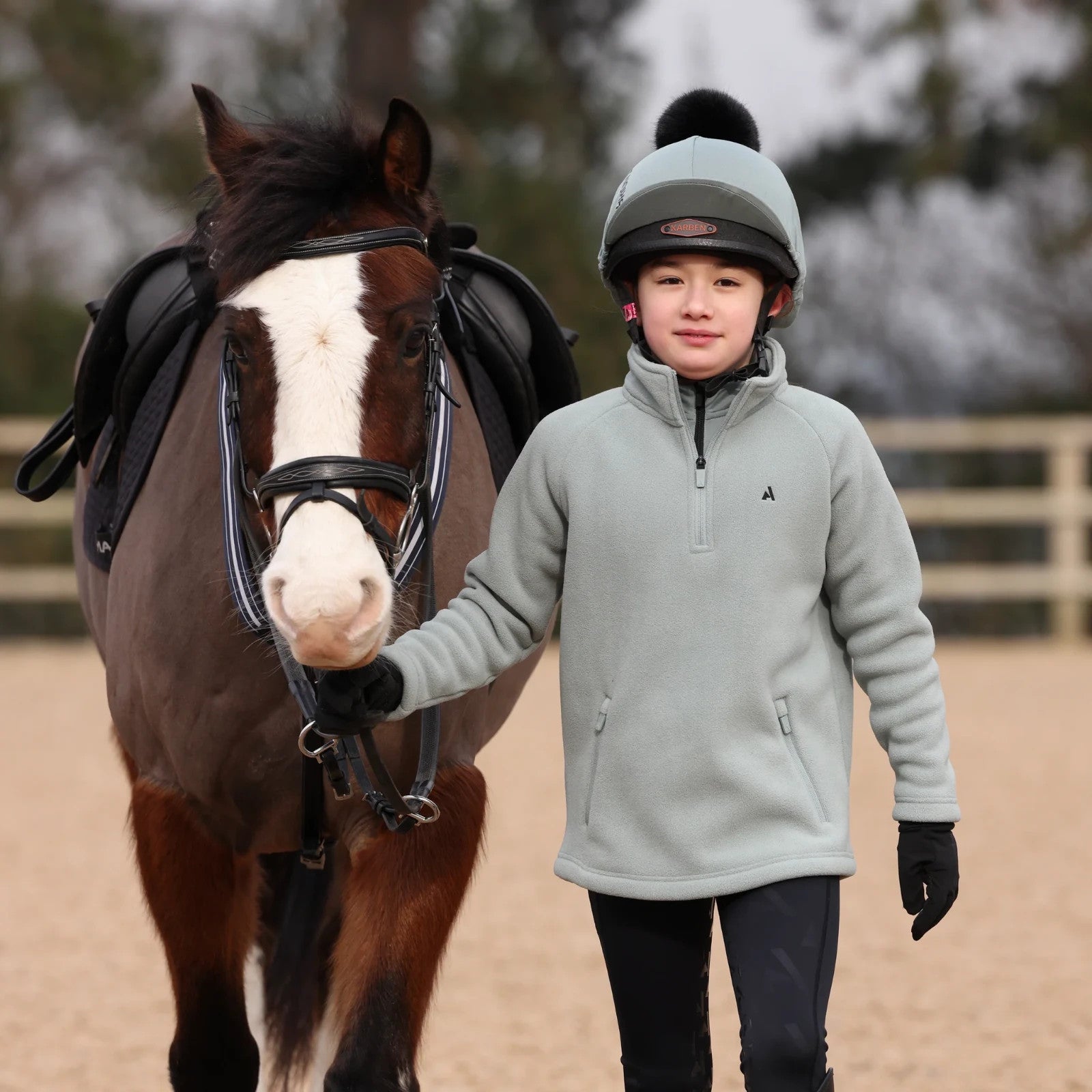 Picture of Shires Aubrion React Half Zip Fleece - Young Rider  , Ages 7-14,