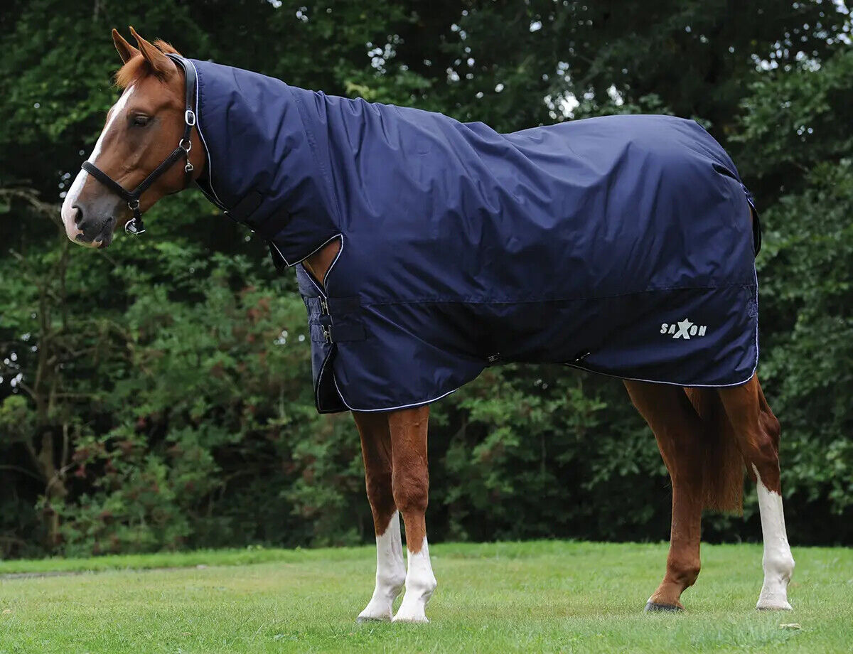 Picture of Saxon Defiant 200g Full Neck Combo Horse Turnout Rug,  Mediumweight, 2 Colours.