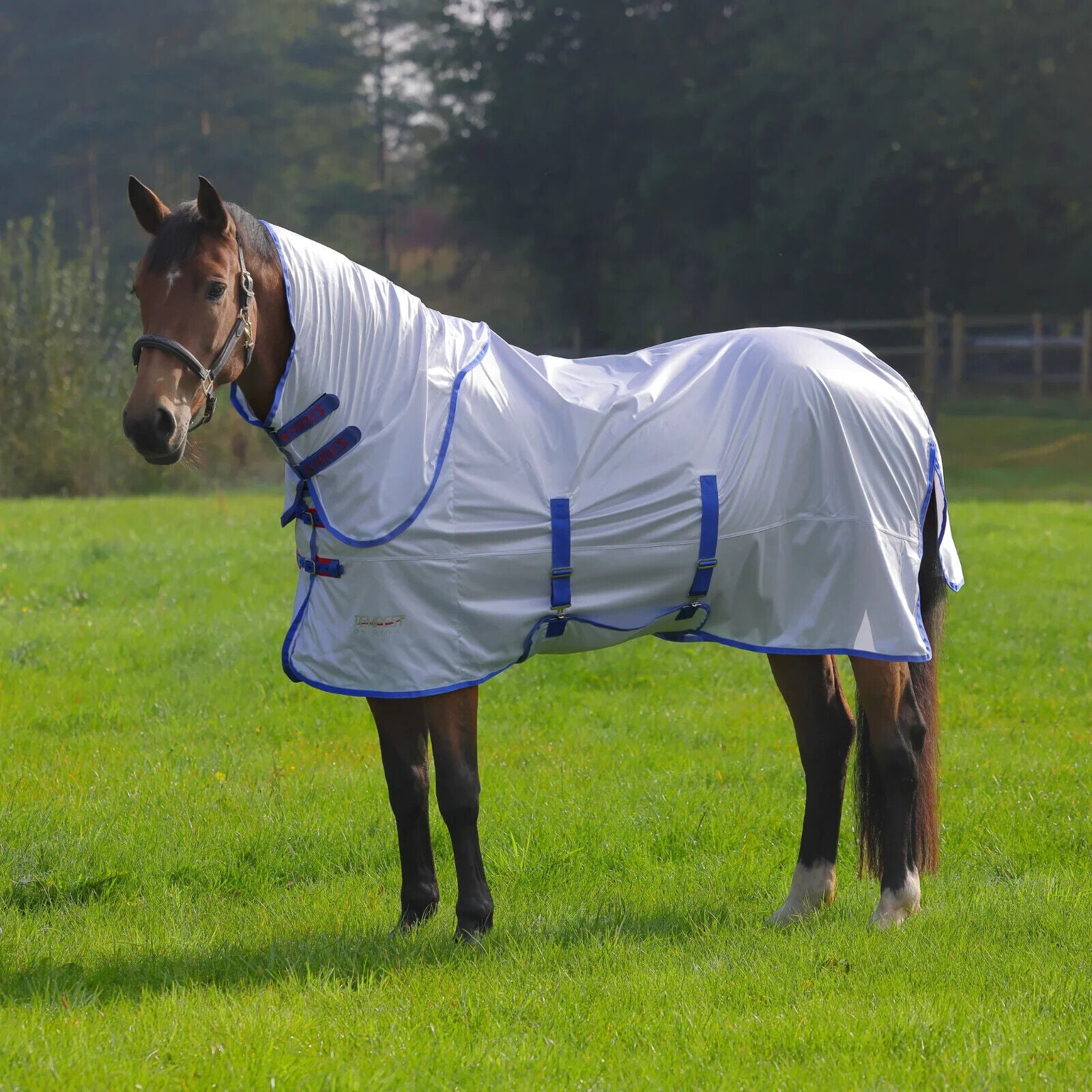 Picture of Shires Tempest Original Fly Horse Rug & Neck Set, Detachable Neck, UV, 5'6"-7'3"