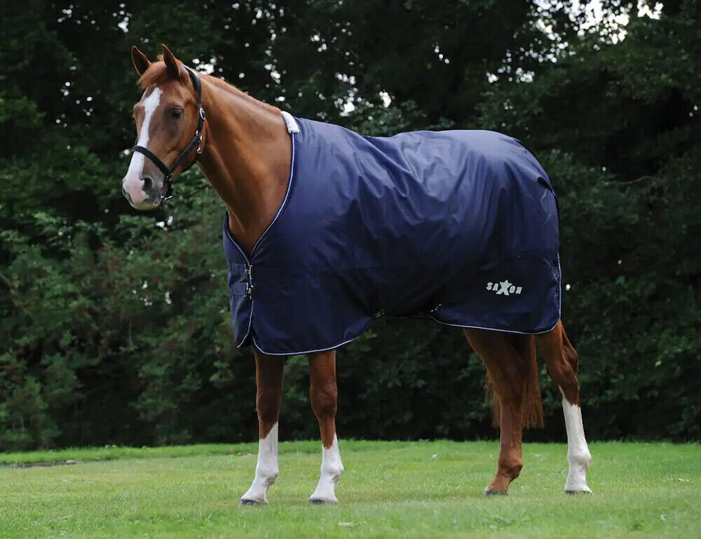 Picture of Saxon Defiant 200g Horse Turnout Rug, Standard Neck, Mediumweight, 2 Colours.