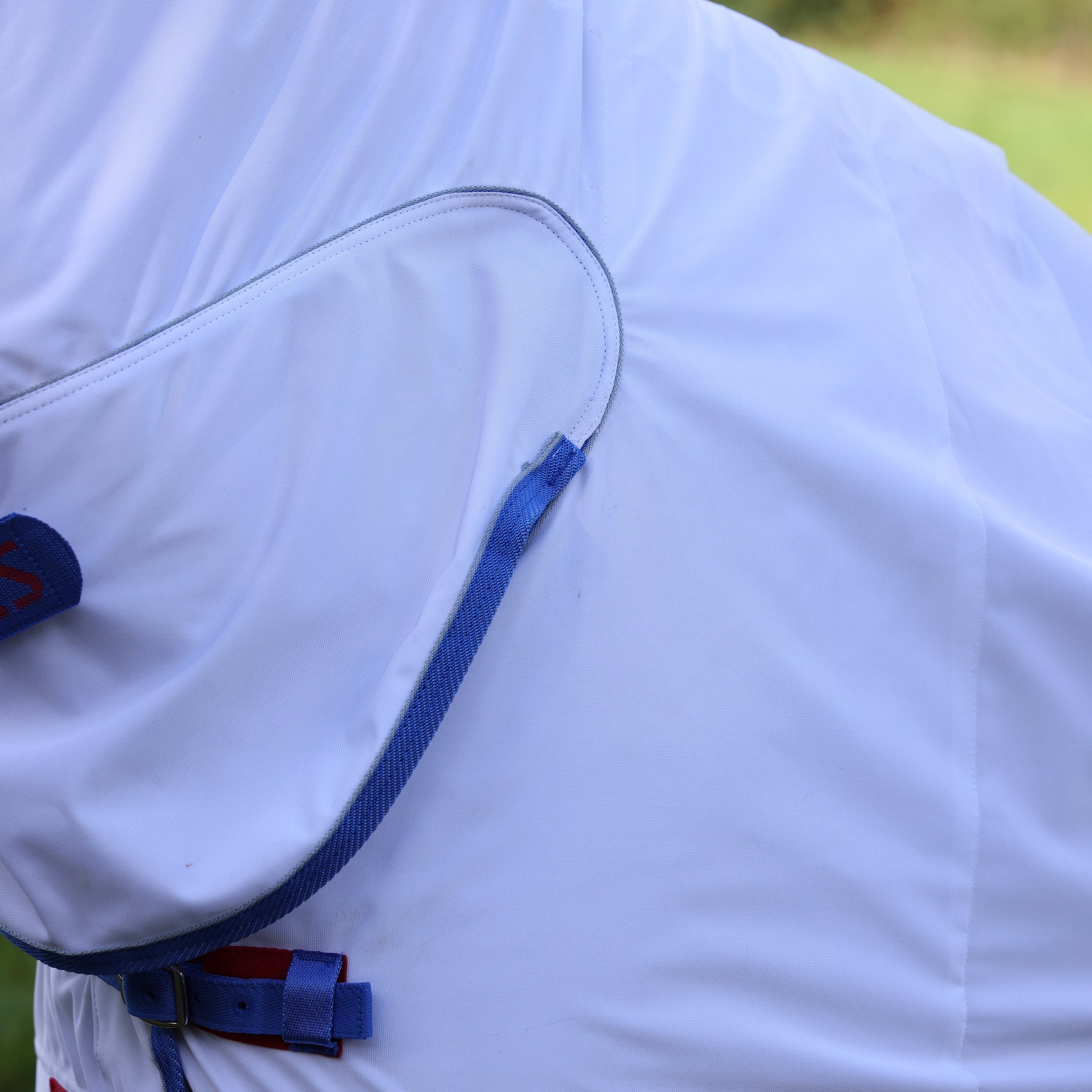 Shires Tempest Fly Rug Sheet Mesh Combo Fixed Neck Turnout - White