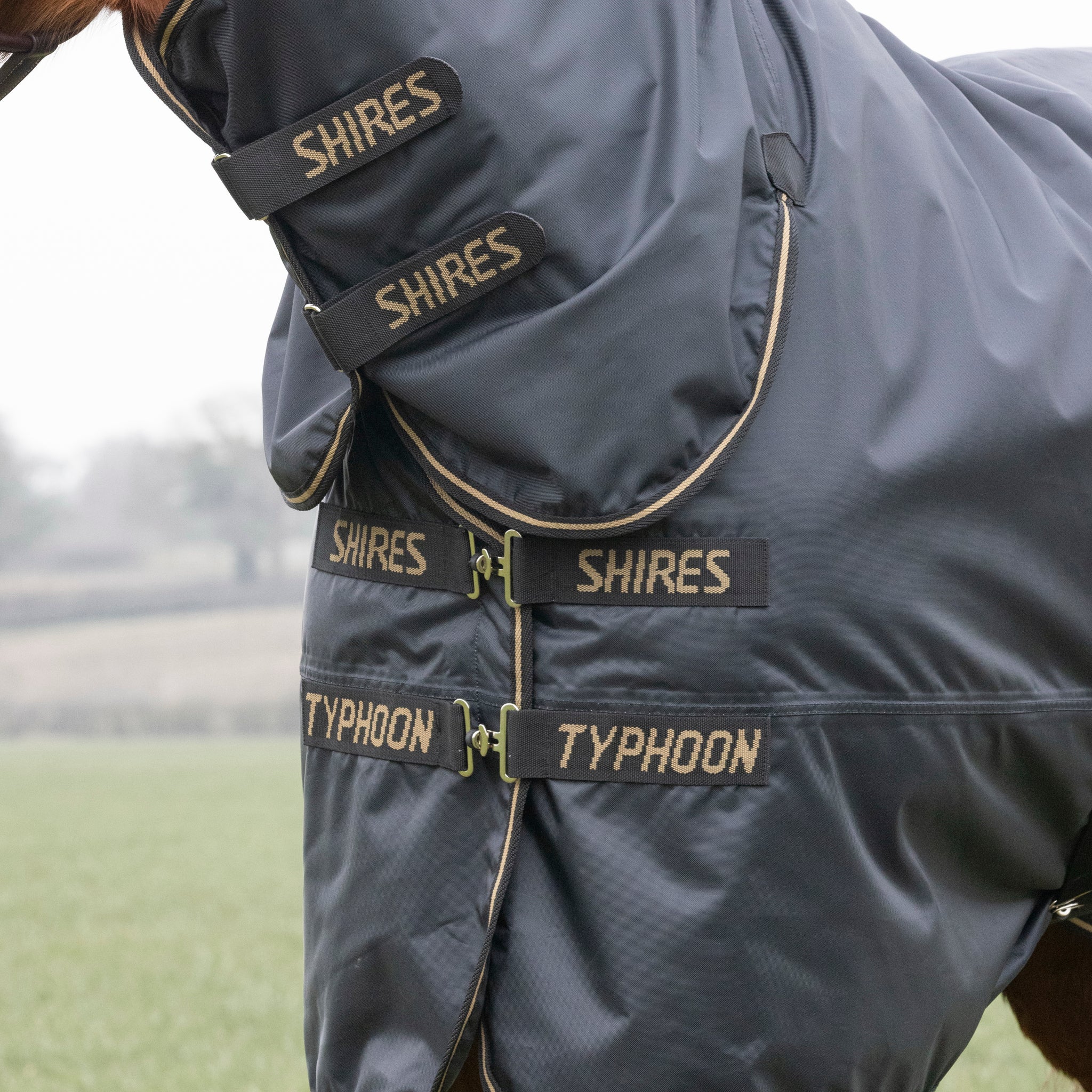 Shires Typhoon 50G Full Neck Combo Lightweight Horse/Pony Turnout Rug, Black