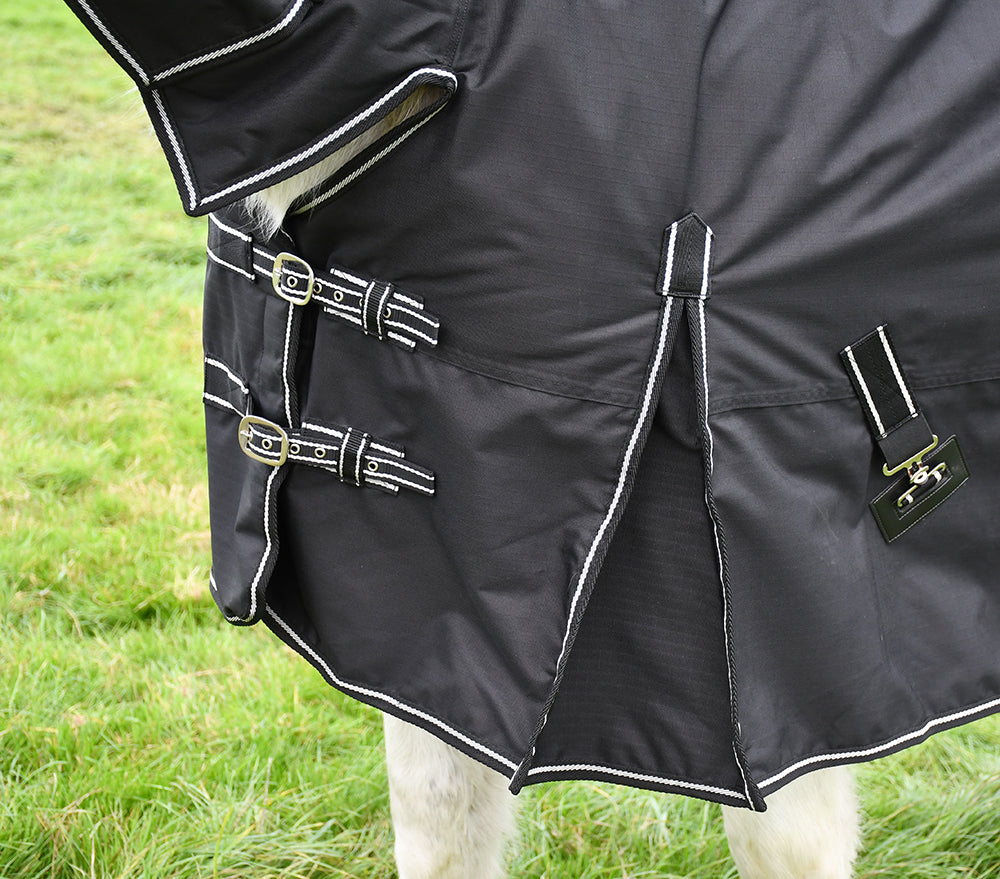 Rhinegold Monsoon 200g Horse Turnout Rug, Full Neck Combo Outdoor Rug.