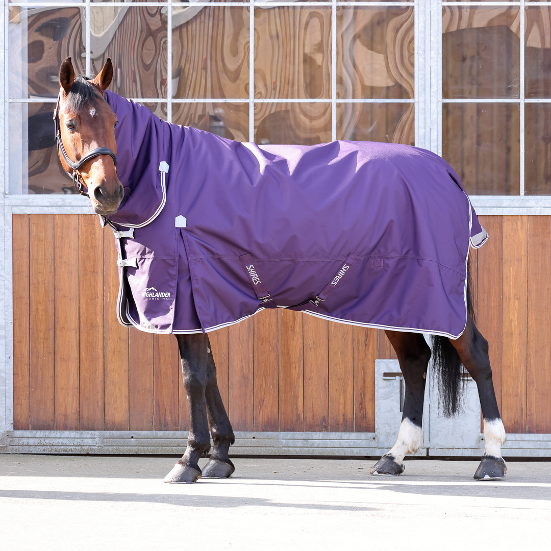 Picture of Shires Highlander 100g Horse/Pony Turnout Full Neck Combo Rug, 2 Colour Options