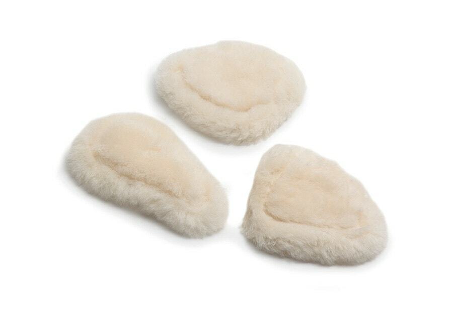 Picture of Shires Sheepskin Breastplate Replacement Pads   | White  |  Set of 3.