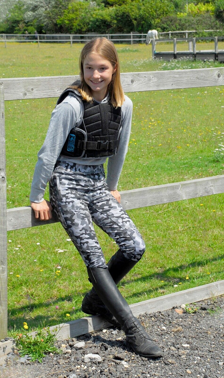 Picture of Rhinegold Pro-Comfort Childs Body Protector Beta Level 3 | Black | 4 Child Sizes