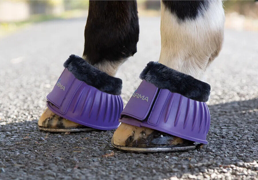 Picture of Shires ARMA Black Fleece Over Reach Boots | 4 Sizes | 9 Colours