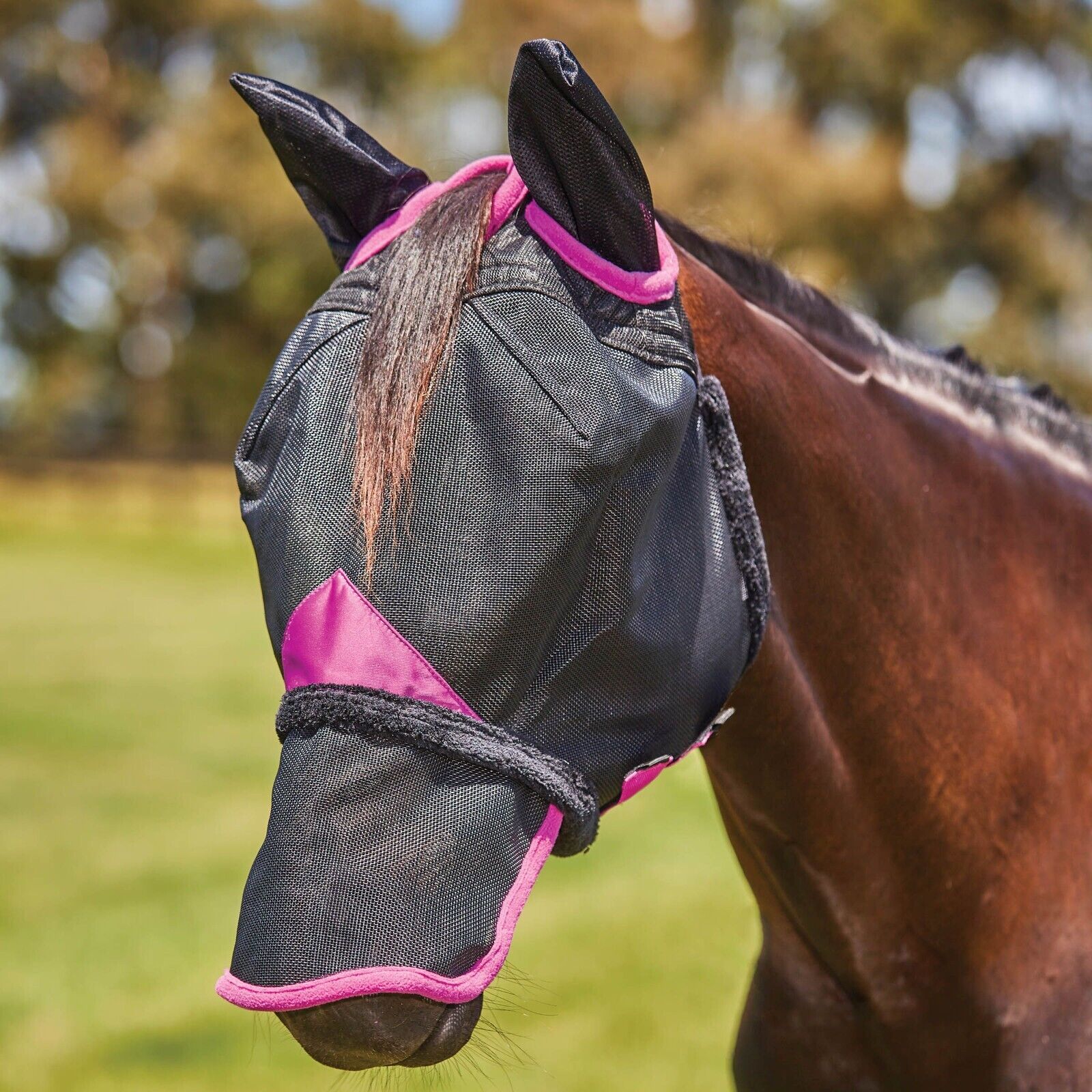 Picture of WeatherBeeta ComFiTec Deluxe Durable Mesh Fly Mask with Ears & Nose, UV Protect