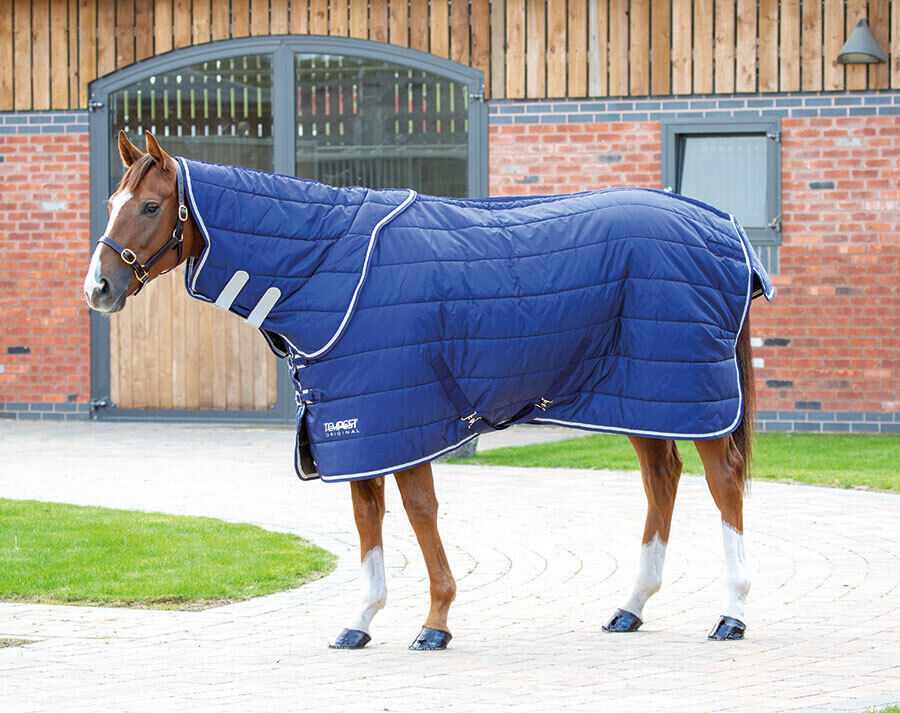 Picture of Shires Tempest Original 200G Horse Stable Rug & Neck Set | Navy | 5'0"-7'0"