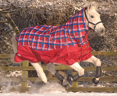 Picture of Masta Turnoutmasta 200g 600 Denier Full Neck Mediumweight Winter Turnout Rug